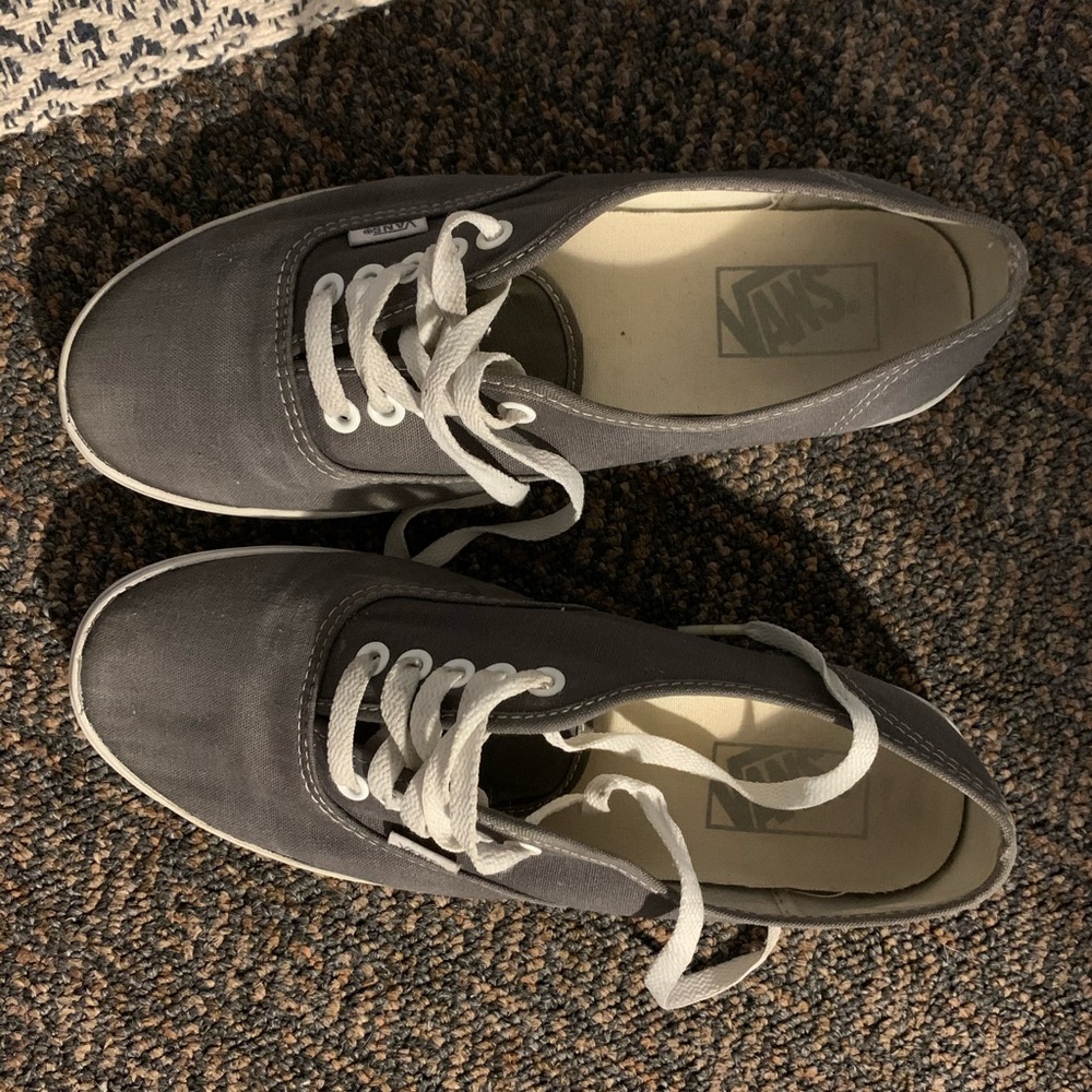 Vans - Picture 5 of 8